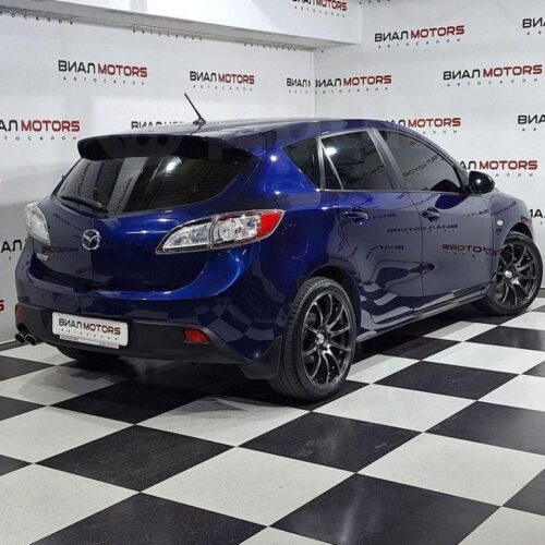 Mazda 3 1.6 AT (105 л.с.) 2010