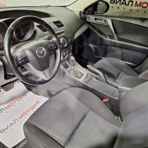 Mazda 3 1.6 AT (105 л.с.) 2010