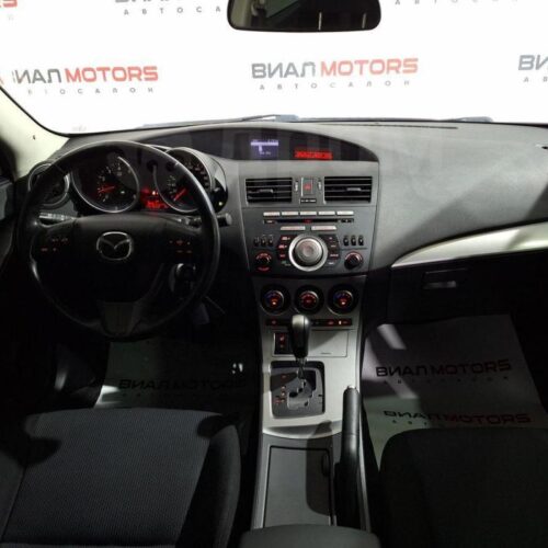 Mazda 3 1.6 AT (105 л.с.) 2010