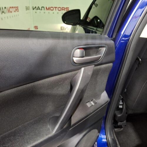 Mazda 3 1.6 AT (105 л.с.) 2010