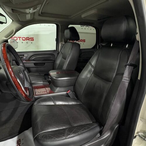 Cadillac Escalade 6.2 AT (409 л.с.) 4WD 2012