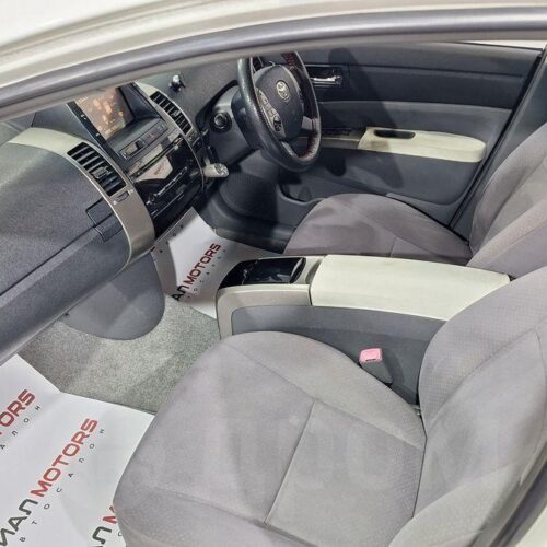 Toyota Prius 1.5hyb AT (76 л.с.) 2009
