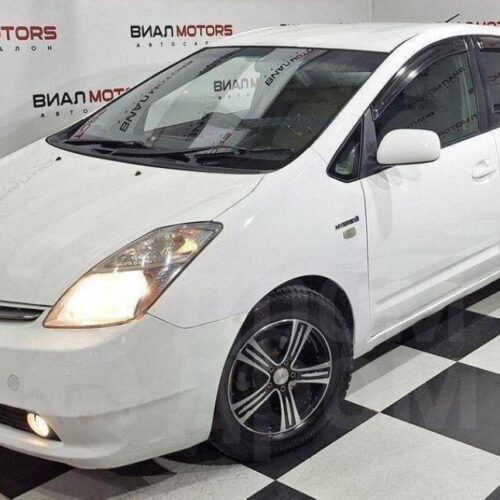Toyota Prius 1.5hyb AT (76 л.с.) 2009