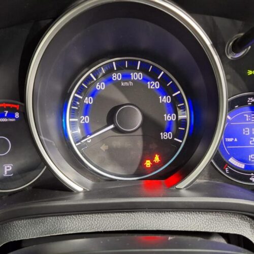 Honda Fit 1.3 CVT (100 л.с.) 2014