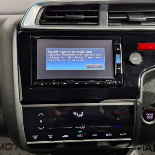 Honda Fit 1.3 CVT (100 л.с.) 2014