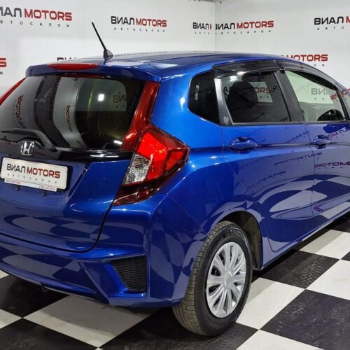 Honda Fit 1.3 CVT (100 л.с.) 2014