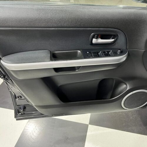 Suzuki Grand Vitara 2.0 AT (140 л.с.) 4WD 2012