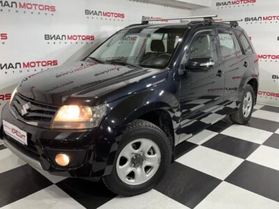 Suzuki Grand Vitara 2.0 AT (140 л.с.) 4WD 2012