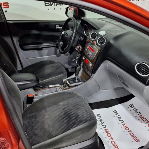 Ford Focus 2.0 AT (145 л.с.) 2008