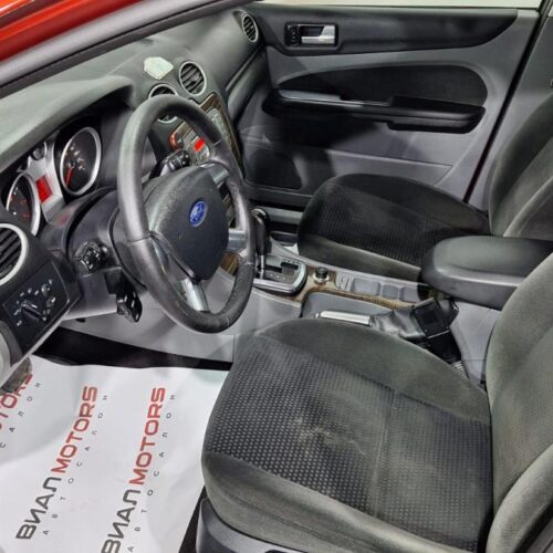 Ford Focus 2.0 AT (145 л.с.) 2008