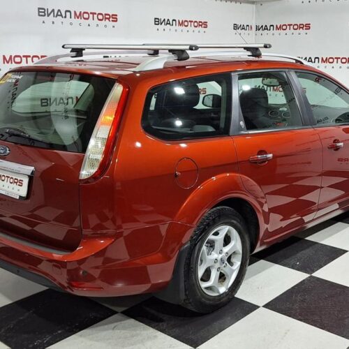 Ford Focus 2.0 AT (145 л.с.) 2008