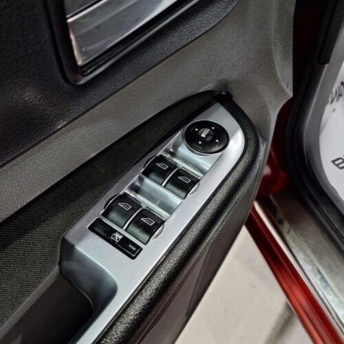 Ford Focus 2.0 AT (145 л.с.) 2008
