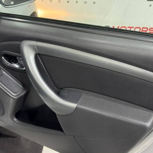 Renault Duster 2.0 AT (143 л.с.) 4WD 2019