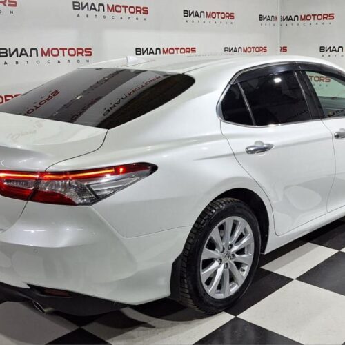 Toyota Camry  2019