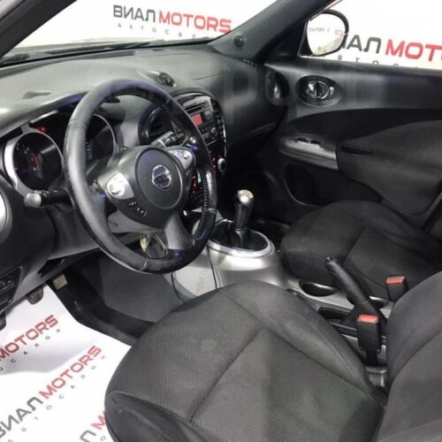 Nissan Juke 1.6 MT (117 л.с.) 2012