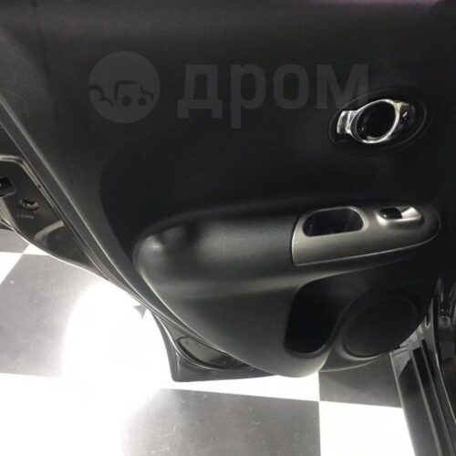 Nissan Juke 1.6 MT (117 л.с.) 2012