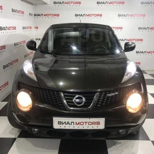Nissan Juke 1.6 MT (117 л.с.) 2012