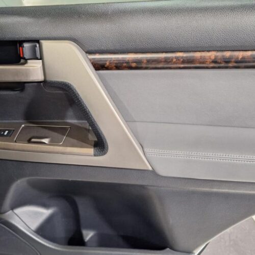 Toyota Land Cruiser 200  2007