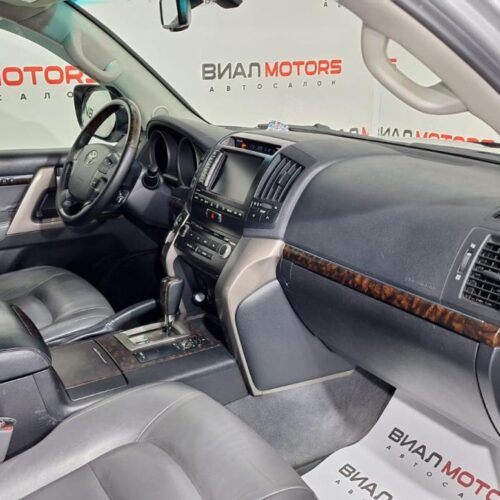 Toyota Land Cruiser 200  2007