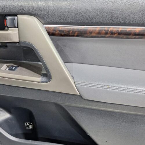 Toyota Land Cruiser 200  2007