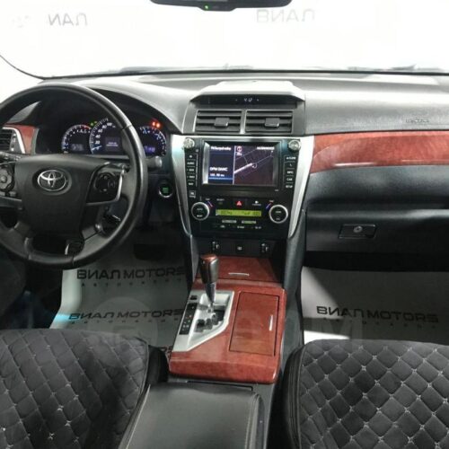Toyota Camry 3.5 AT (249 л.с.) 2013