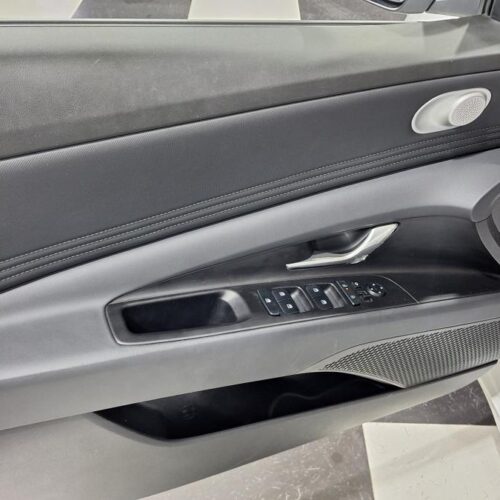 Hyundai Elantra  2023
