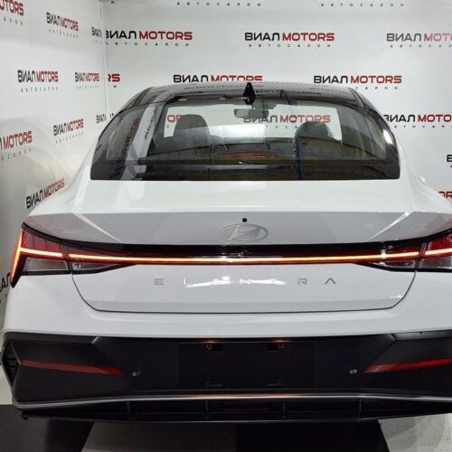 Hyundai Elantra  2023