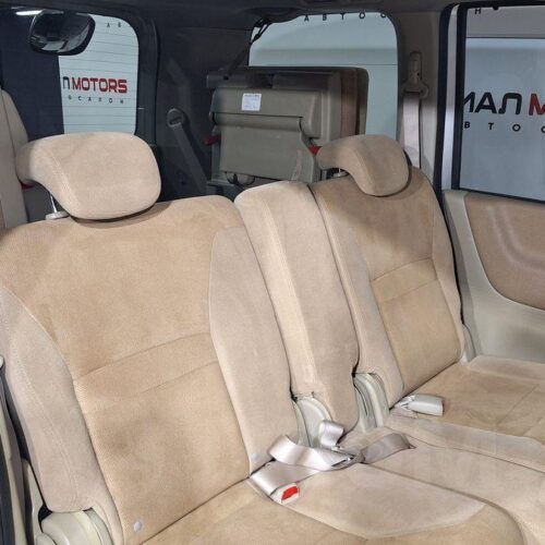 Nissan Serena  2005