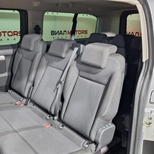 Peugeot Traveller  2021