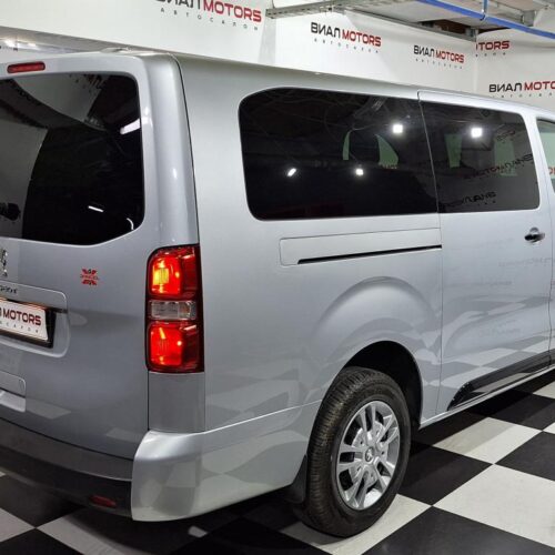 Peugeot Traveller  2021