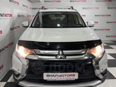 Mitsubishi Outlander  2015
