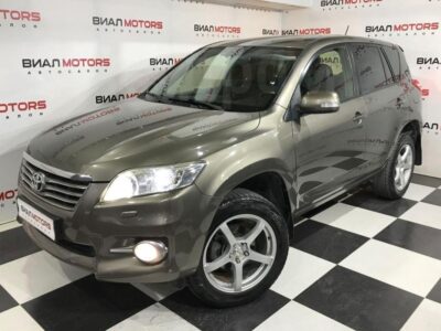 Toyota RAV4  2012