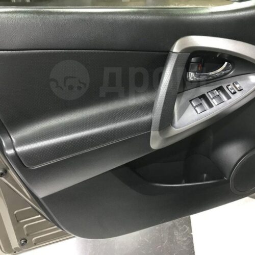 Toyota RAV4  2012
