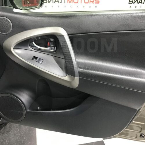 Toyota RAV4  2012