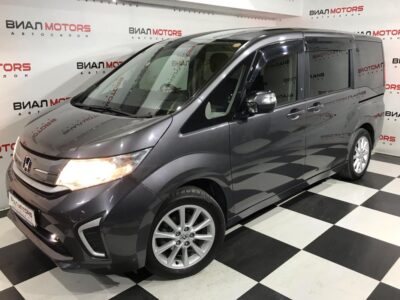 Honda Stepwgn  2017