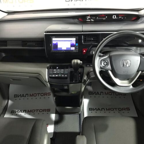 Honda Stepwgn  2017