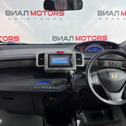 Honda Freed Spike  2014