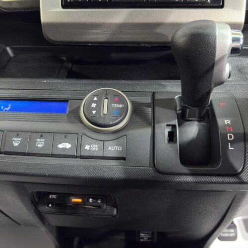 Honda Freed Spike  2014