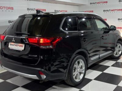 Mitsubishi Outlander  2018