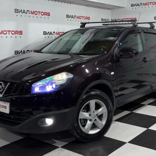 Nissan Qashqai  2010
