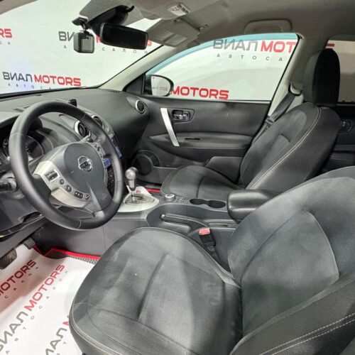 Nissan Qashqai  2010