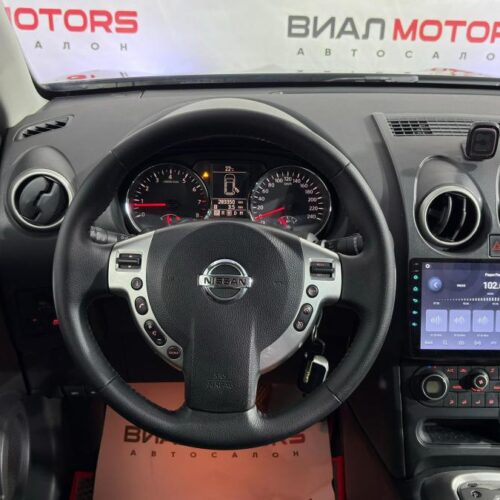 Nissan Qashqai  2010