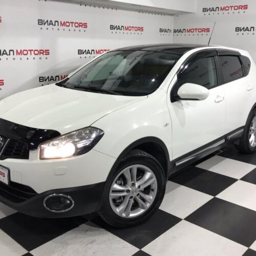 Nissan Qashqai  2010
