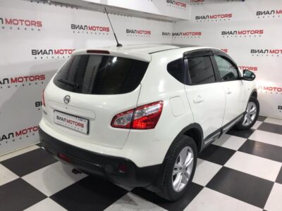 Nissan Qashqai  2010