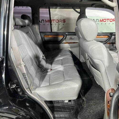 Lexus LX  2006