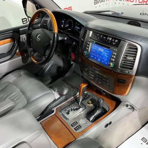 Lexus LX  2006