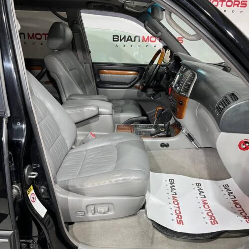 Lexus LX  2006
