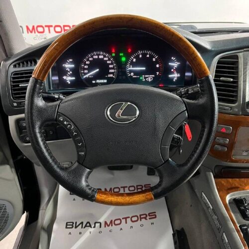 Lexus LX  2006
