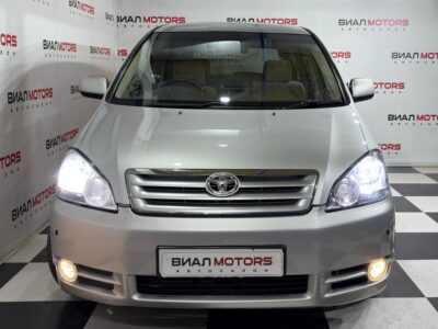 Toyota Ipsum  2001