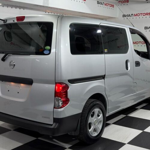 Nissan NV200  2014